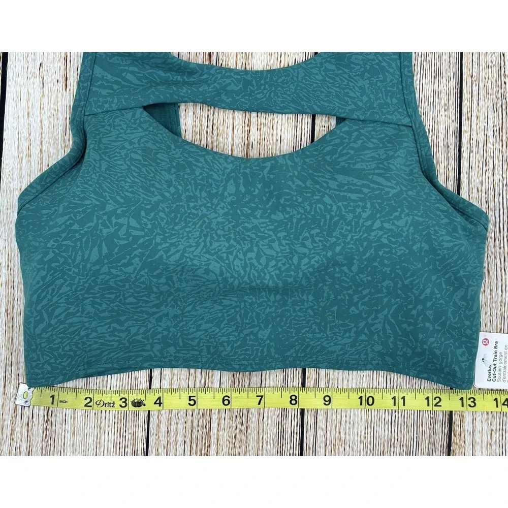 Lululemon Everlux Cut-Out Train Bra Sz 8‎ Teal Green Textured Medium Support NWT